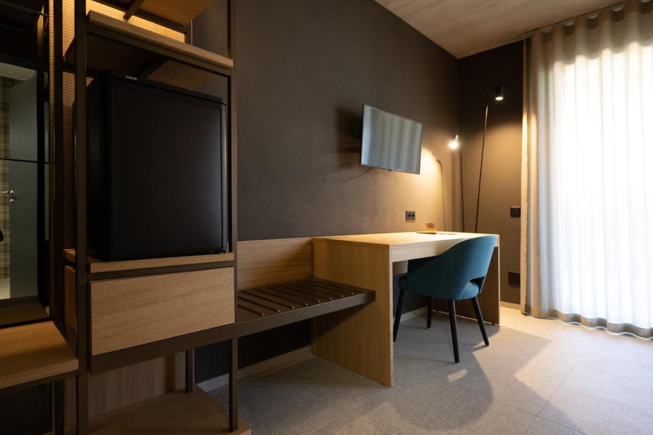 6532 Smart - Self Check-in Hotel Arbedo-Castione